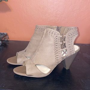 Size 8 never wear them